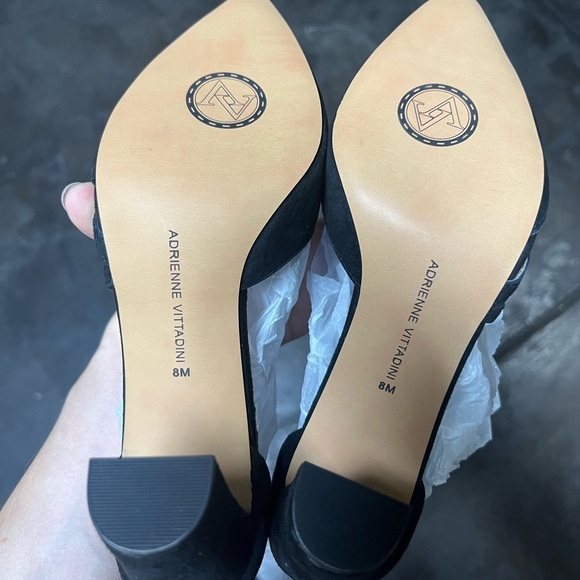 NIB Adrienne Vittadini Women's Black Nath Heels Size 8 - Picture 8 of 8